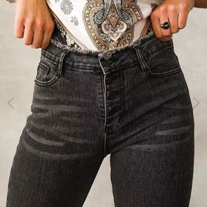 Buckle Charcoal Black High-Rise Bootcut Jeans with Frayed Waist